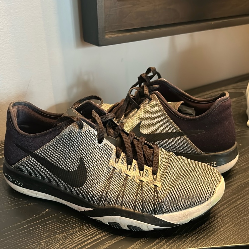 Nike Free TR 6